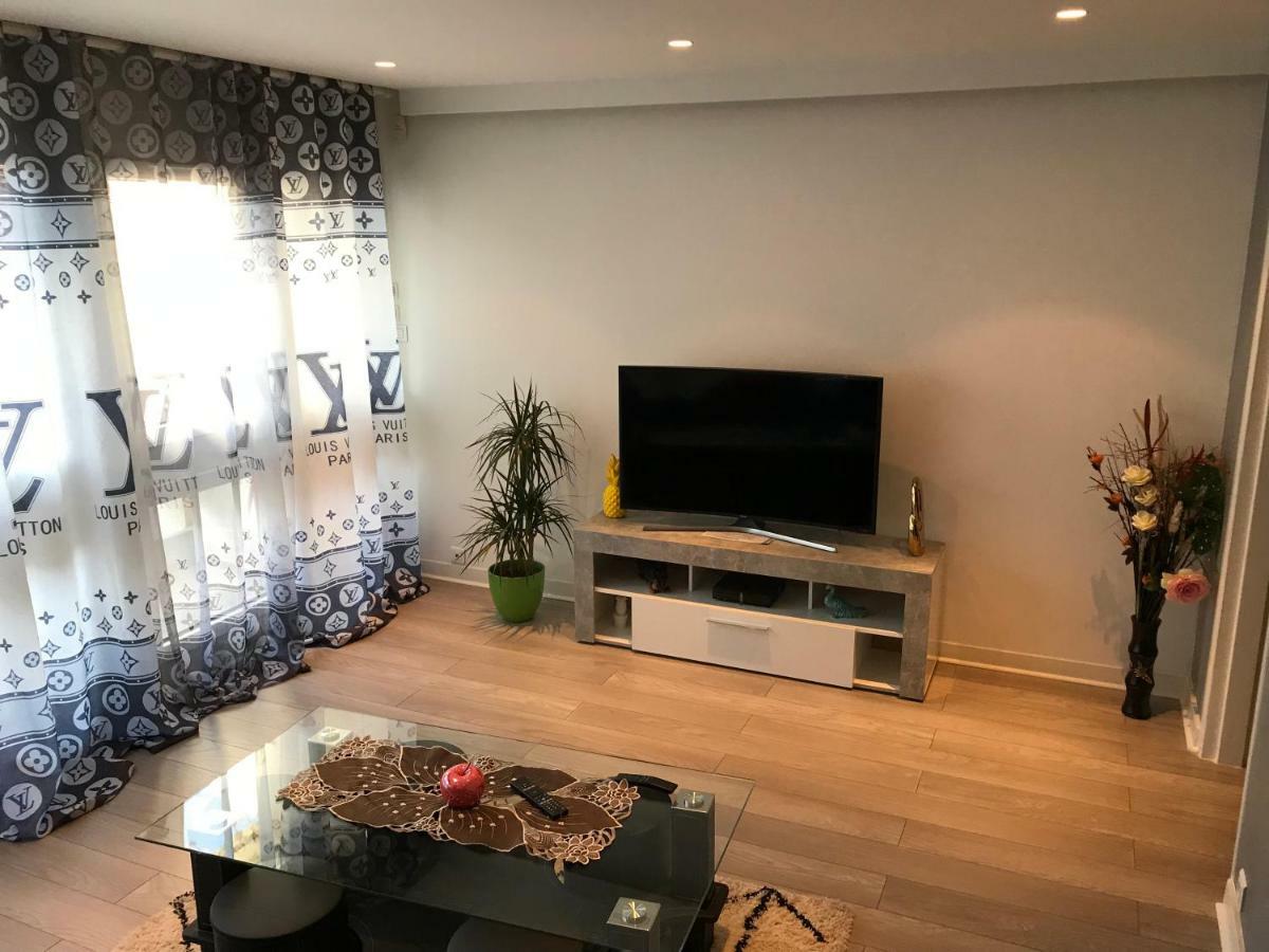 Chezclervie City, Close To Paris La Defense U Arena Apartment Nanterre